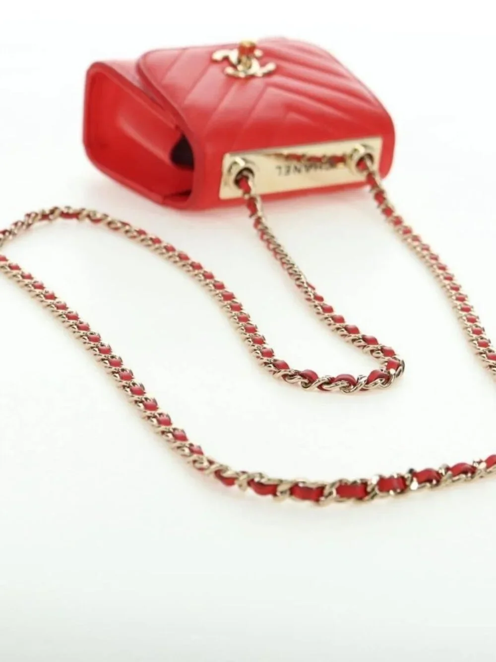CHANEL V Stitch Shoulder Bag Lamb Skin Gold Red CC Auth bs35072M